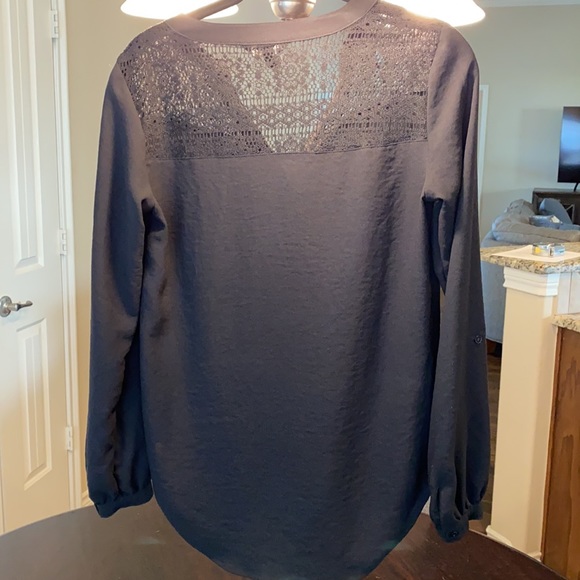 lace top shirt - Picture 2 of 4